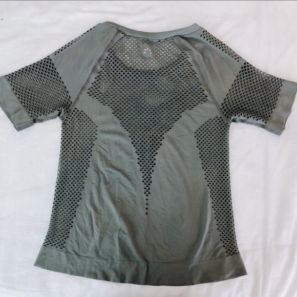 Varley Mesh Tee - Picture 2 of 2